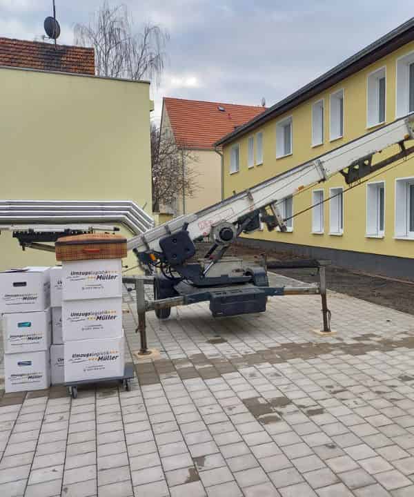 Möbellift in Aachen für den Firmenumzug 