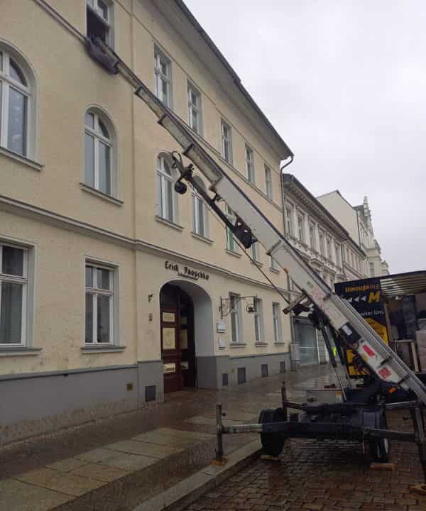 Möbellift in Aachen für den Firmenumzug 
